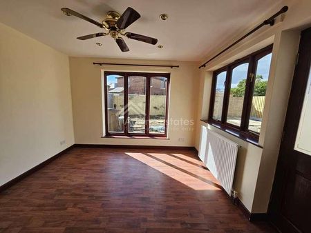 Nook Green, Dewsbury, WF12 - Photo 4