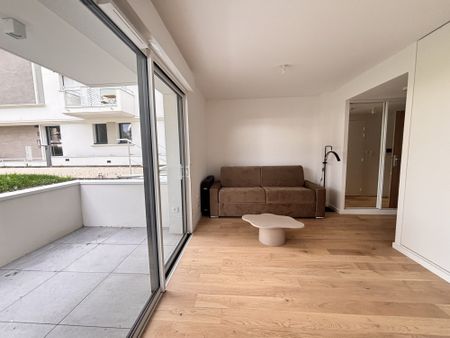 Location Appartement 1 pièce 25m² LES SABLES D OLONNE 85100 - Photo 2