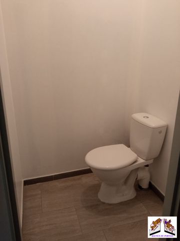 Location Appartement 3 pièces 61m² - Photo 5