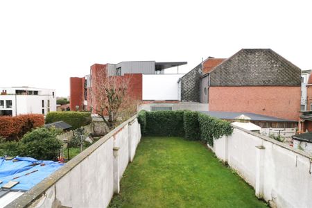 Duplex-appartement met 2 slpk., terras, autostaanplaats in centrum - Photo 5