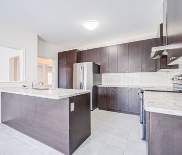 For Lease - 1161 Nugent Court, Oshawa, Ontario - Photo 4