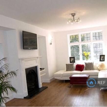4 bedroom detached house to rent - Photo 1