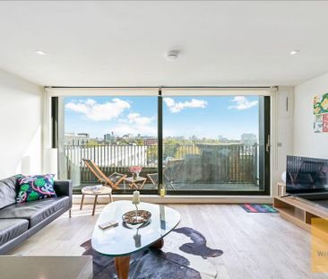 2 bedroom penthouse to rent - Photo 2