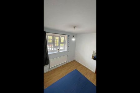 Room in a Shared Flat, Arabian House, E1 - Photo 3