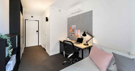 Premium Single Bedroom- 6 Share Apartment - Photo 5