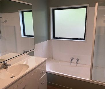 Lyttelton - Gilmour Avenue - Photo 4