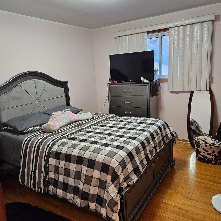 For Lease - 197 Craigroyston Road Unit# Main, Hamilton, Ontario - Photo 1