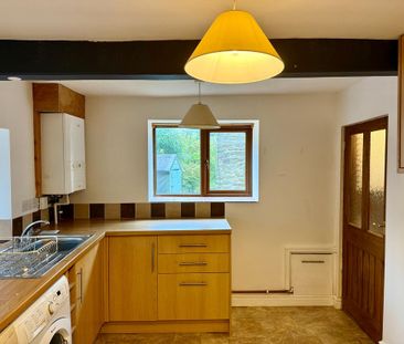 2 bedroom end of terrace house to rent - Photo 5
