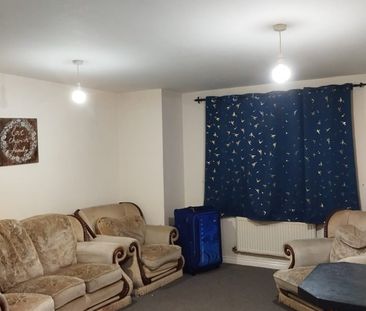 2 Bed Flat, Signet Square, CV2 - Photo 4
