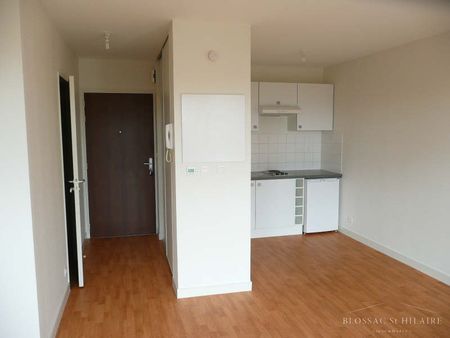 Location Appartement 1 pièce 33m² POITIERS 86000 - Photo 2