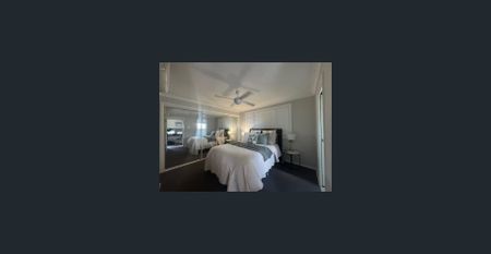 Immaculate 3 Bedroom Duplex - Photo 2