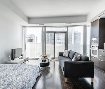 For Lease - 14 York Street Unit# 2004, Toronto, Ontario - Photo 1