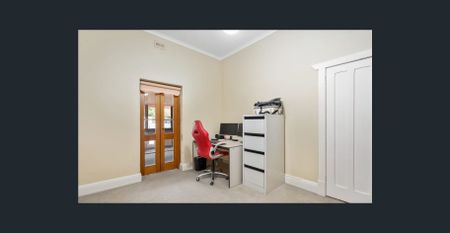 Brilliantly Located! An Idyllic Lifestyle Awaits! - Photo 4