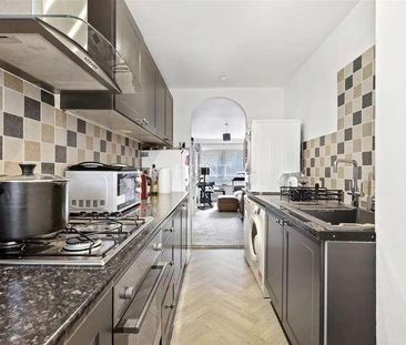 Woodford New Road, E18 - Photo 5