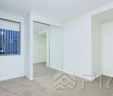 Modern Spacious Two Bedrooms High Level Apartment Available!! - Photo 6