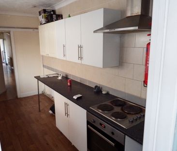 3 bed terraced house to rent in Palgrave Road, Great Yarmouth, NR30 - Photo 1