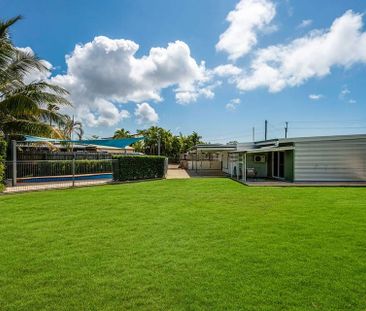 18 Eclipse Street, Rowes Bay. - Photo 1