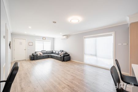 The Perfect Townhouse! - Photo 3