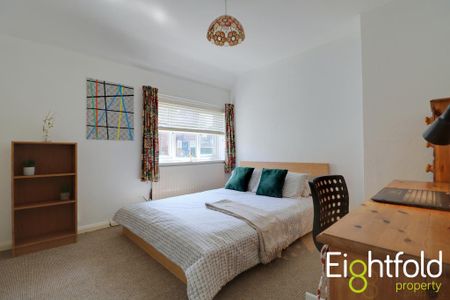 4 bedroom terraced house to rent - Photo 4