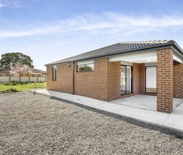 3 Joe Drive, Werribee. - Photo 1