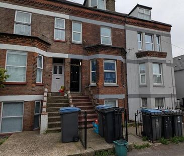 2 bedroom maisonette to rent - Photo 1