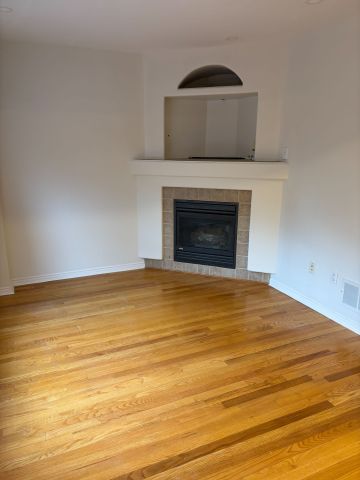 For Lease - 3968 Foxwood Avenue, Mississauga, Ontario - Photo 4