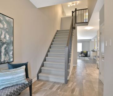 For Lease - 17 White Star Lane, Grimsby, Ontario - Photo 2