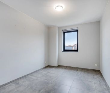 Nieuwbouwwoning met 4 slaapkamers, tuin, terras en 2 autostaanplaat... - Foto 2