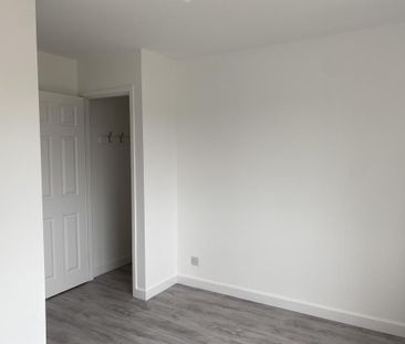 1 bedroom ground floor flat to rent - Photo 3