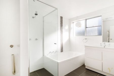 Renovated and Fantastic Loaction - Photo 3