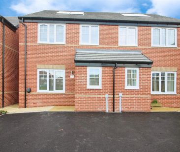 Chalk Hill Drive, Sherburn In Elmet - Photo 3