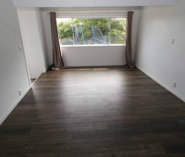 2 Bedrooms Papatoetoe - Photo 1