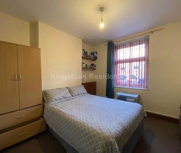 4 bedroom terraced house to rent - Photo 3