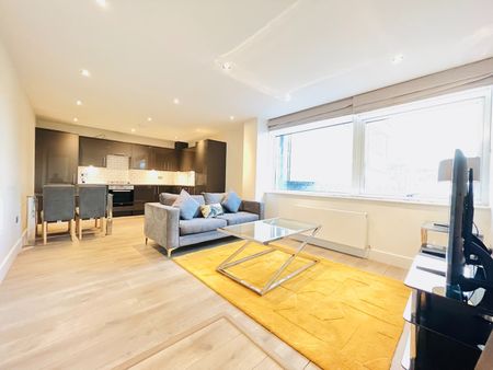 1 Bed Flat, Arthur Road, SW19 - Photo 2