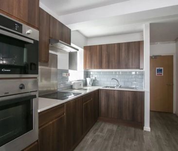 Wimborne Road, Bournemouth, Dorset, BH9 - Photo 5