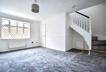 3 bedroom semi-detached house to rent - Photo 4