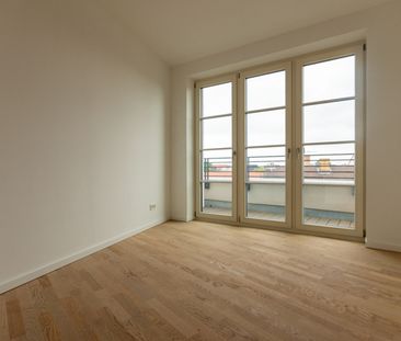 ** Wunderschöne Dachgeschoss-Wohnung | 2 Terrassen | Büro | Bad mit... - Photo 3