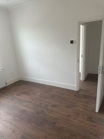 2 Bed Flat, Shardeloes Road, SE14 - Photo 3