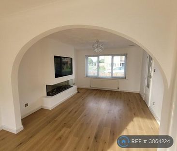 4 bedroom detached house to rent - Photo 1