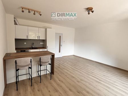 Pronájem bytu 1+kk 40 m² - Photo 3