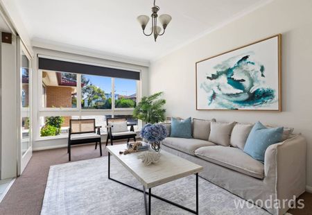 Perfectly Proportioned and Positioned to Please - Photo 2