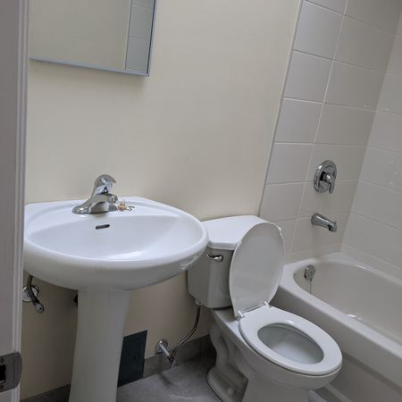 For Lease - 1731 Bayview Avenue Unit# 2, Toronto, Ontario - Photo 3