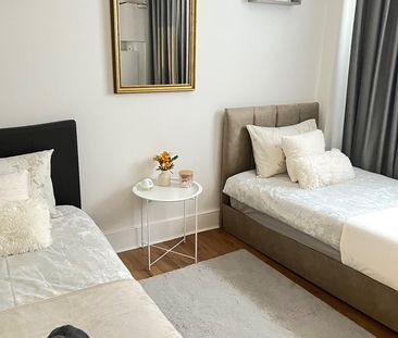 3 Bed Maisonette, Parfett Street, E1 - Photo 5