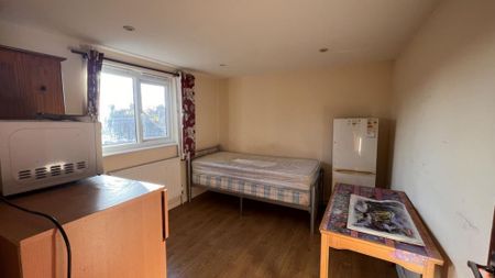 House share to rent - Photo 2