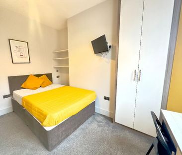 3 bedroom terraced house to rent - Photo 6