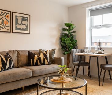 Casa, North Valley, Nottingham, NG7 - Photo 2