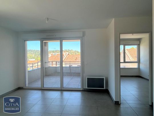 Location Appartement 3 pièces 59m² MARSEILLE 11ème - Photo 1