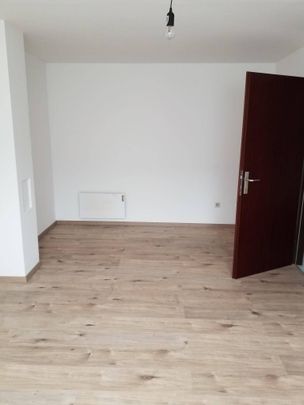 Gut aufgeteilte 1-Zimmerwohnung im Dachgeschoss - Photo 1