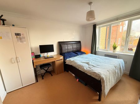 Stortford Hall Park, Bishop'S Stortford - Photo 3