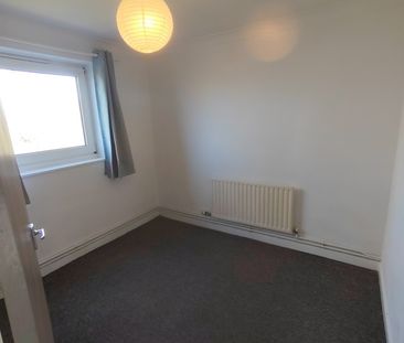 2 Bed Flat, The Parkside, SO16 - Photo 1